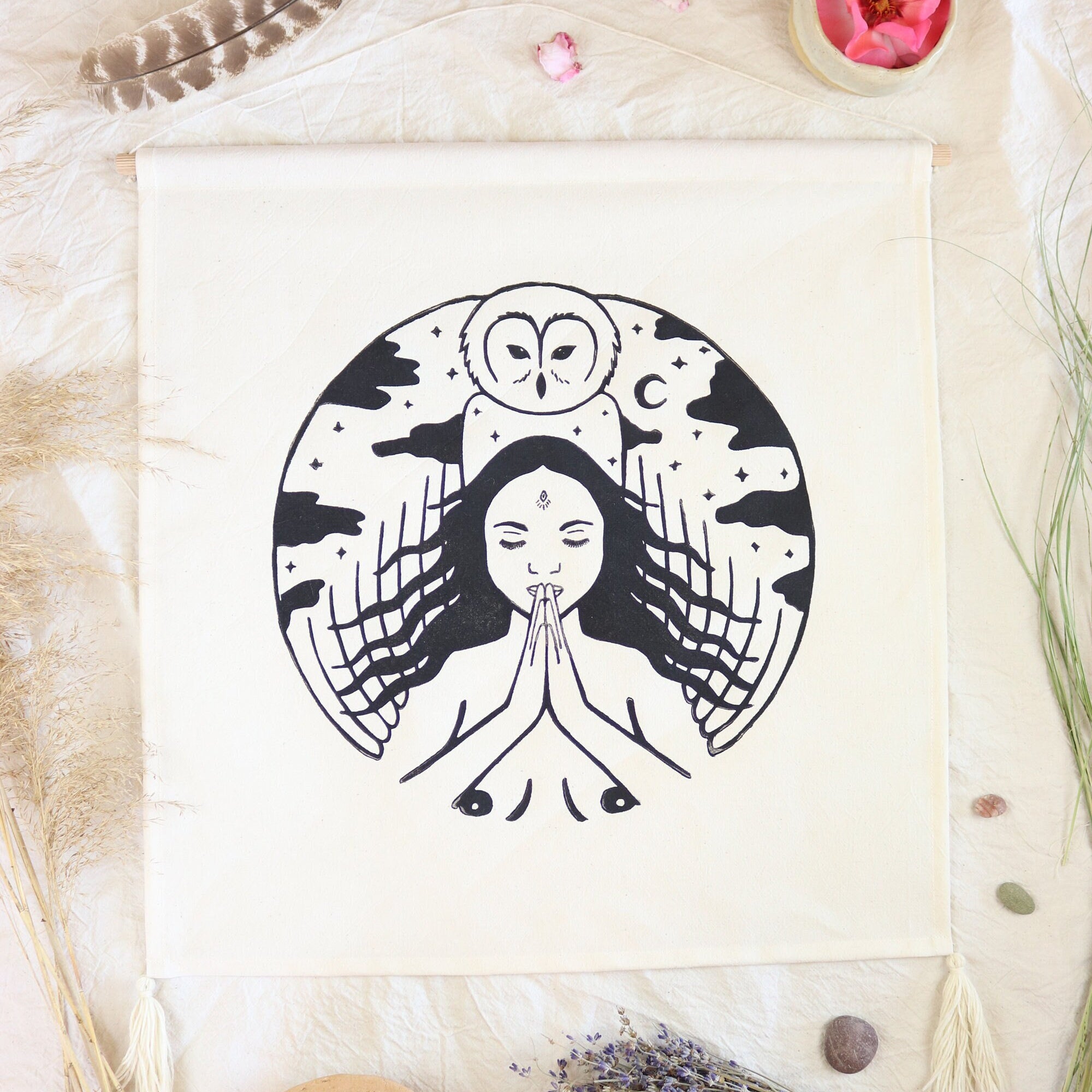 Die betende Göttin Wandbehang - art.from.ilkas.heart