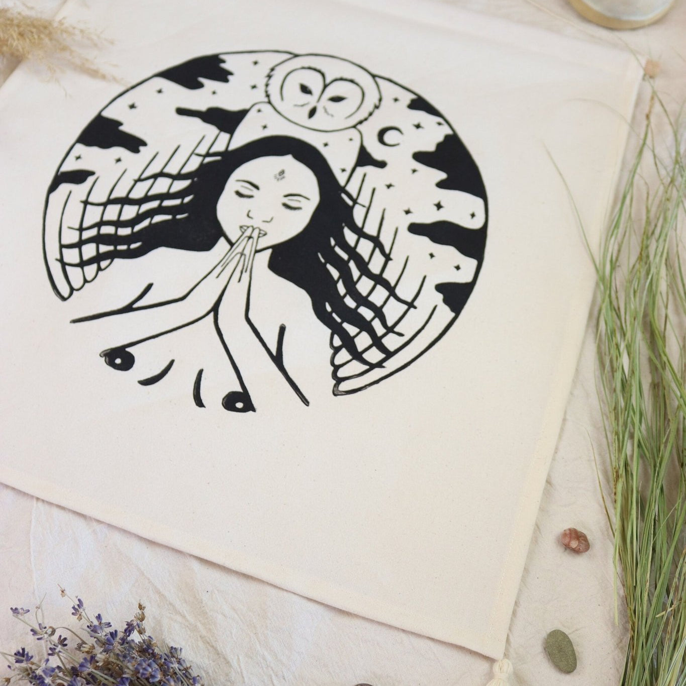 Die betende Göttin Wandbehang - art.from.ilkas.heart