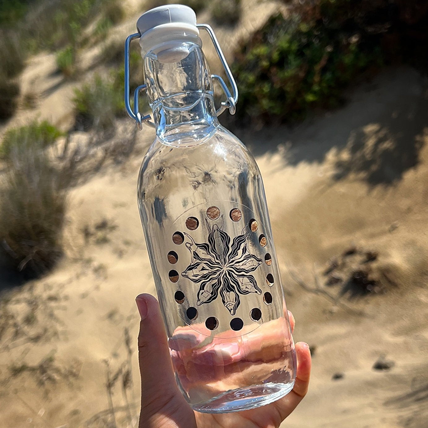 Die Quellflasche - Trinkflasche auf Glas - art.from.ilkas.heart