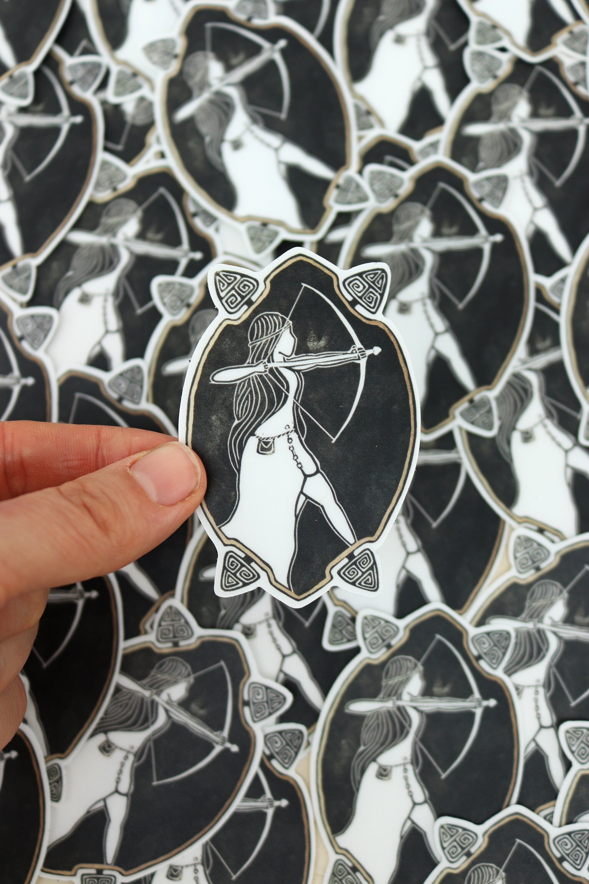 Göttin der Stärke Aufkleber - art.from.ilkas.heart