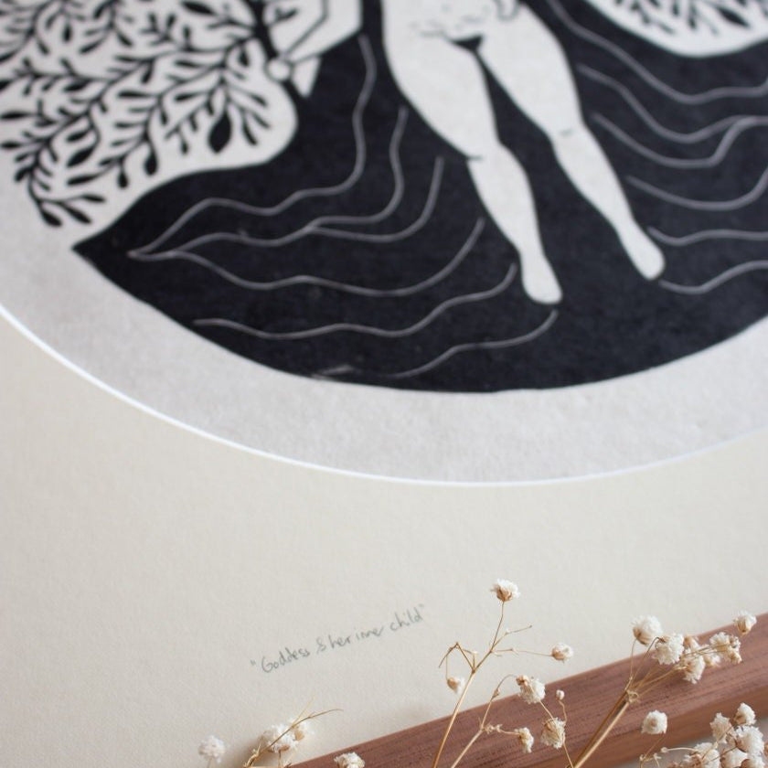 Rahmen & Passepartout für The Goddess and her inner child - art.from.ilkas.heart