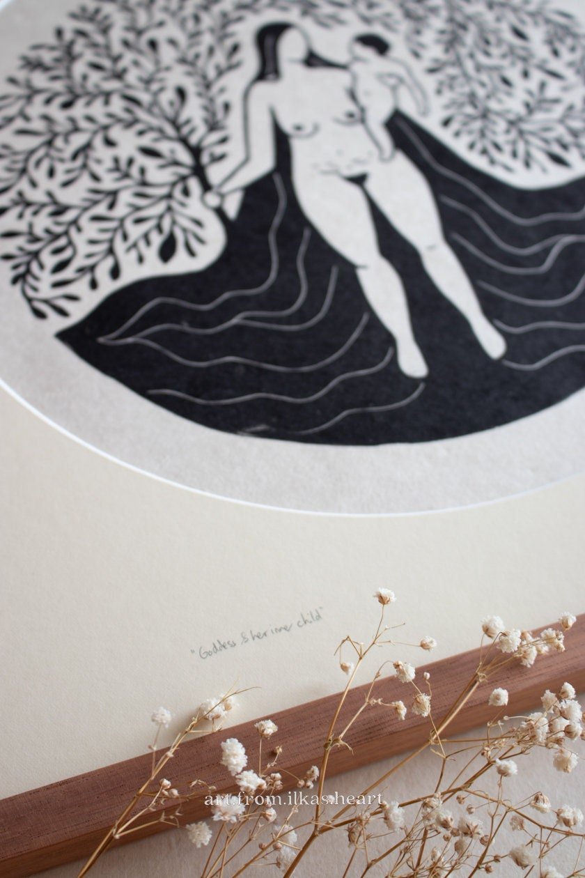 Rahmen & Passepartout für The Goddess and her inner child - art.from.ilkas.heart
