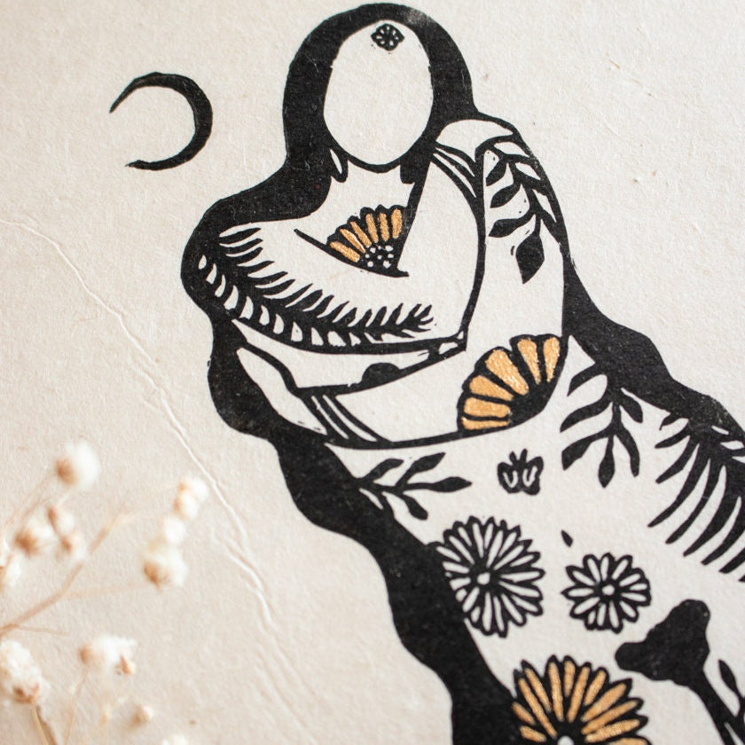 Goddess embracing herself Linoldruck - art.from.ilkas.heart