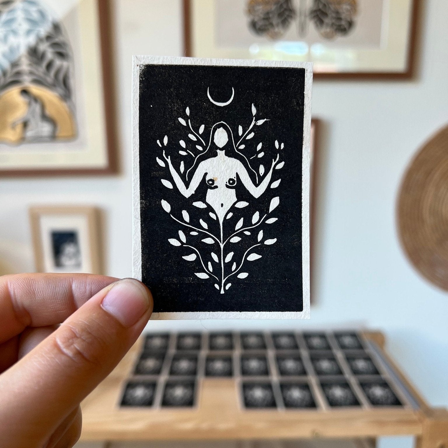 Growing Goddess Linoldruck - art.from.ilkas.heart