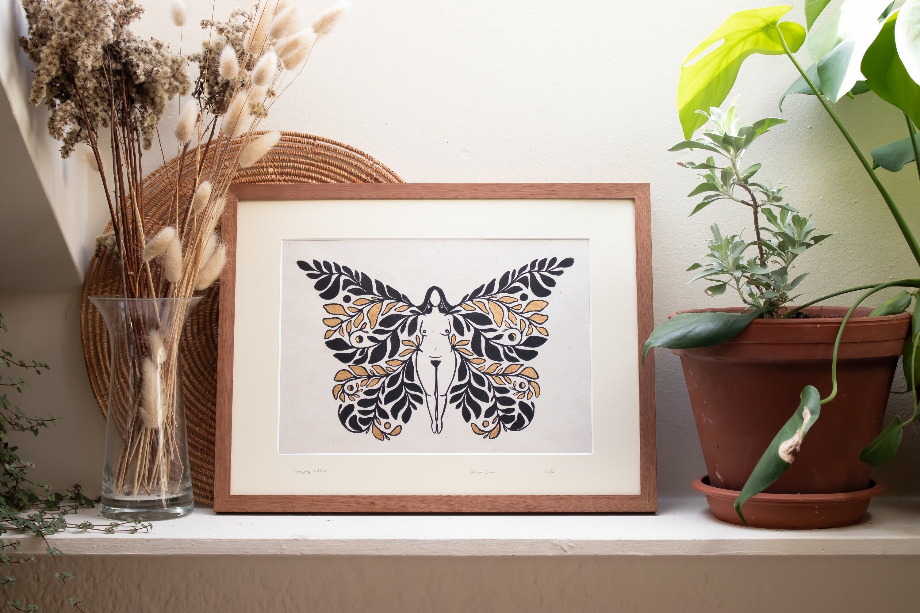 Unfolding Goddess Linoldruck - art.from.ilkas.heart