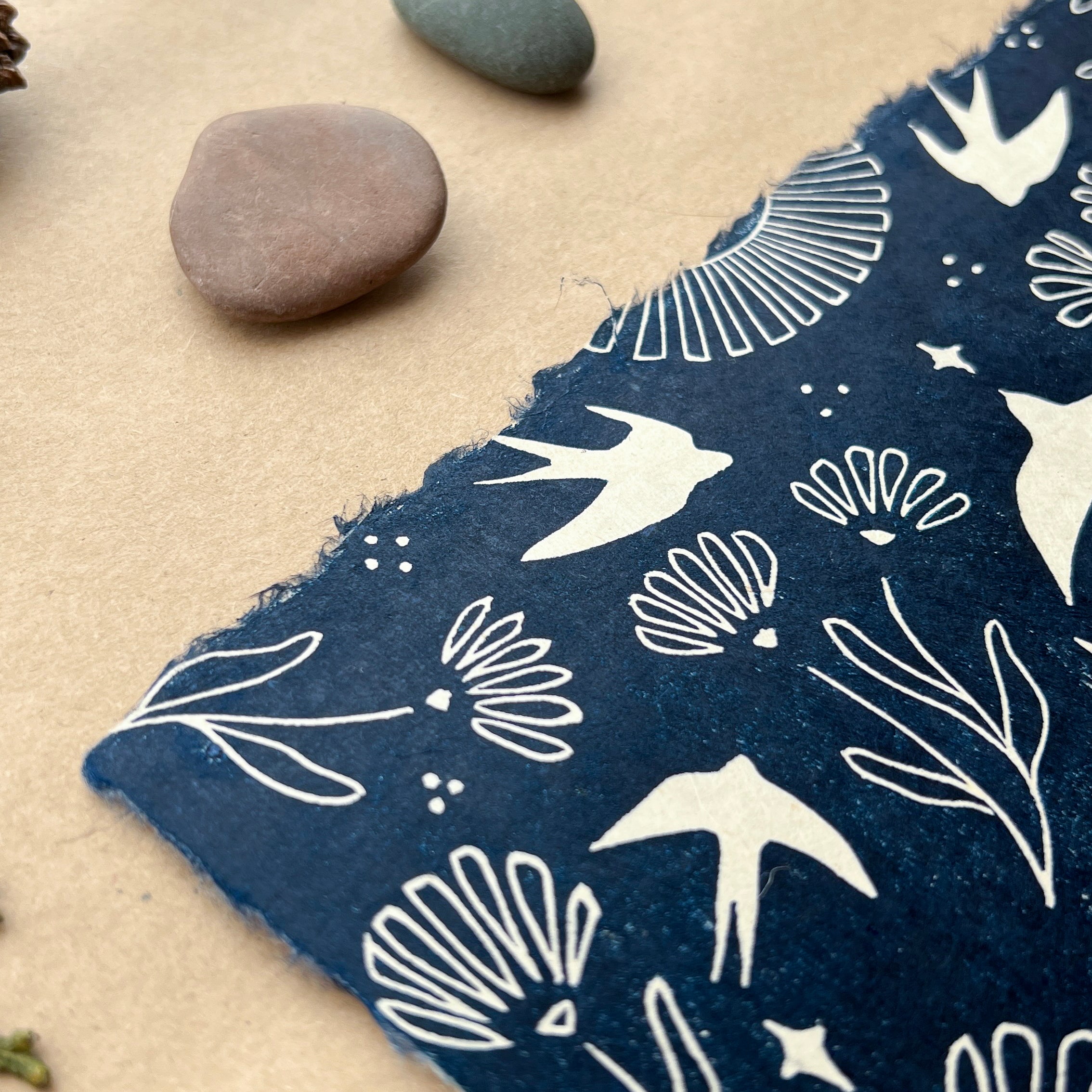 Schwalben & Ringelblumen Linoldruck - art.from.ilkas.heart