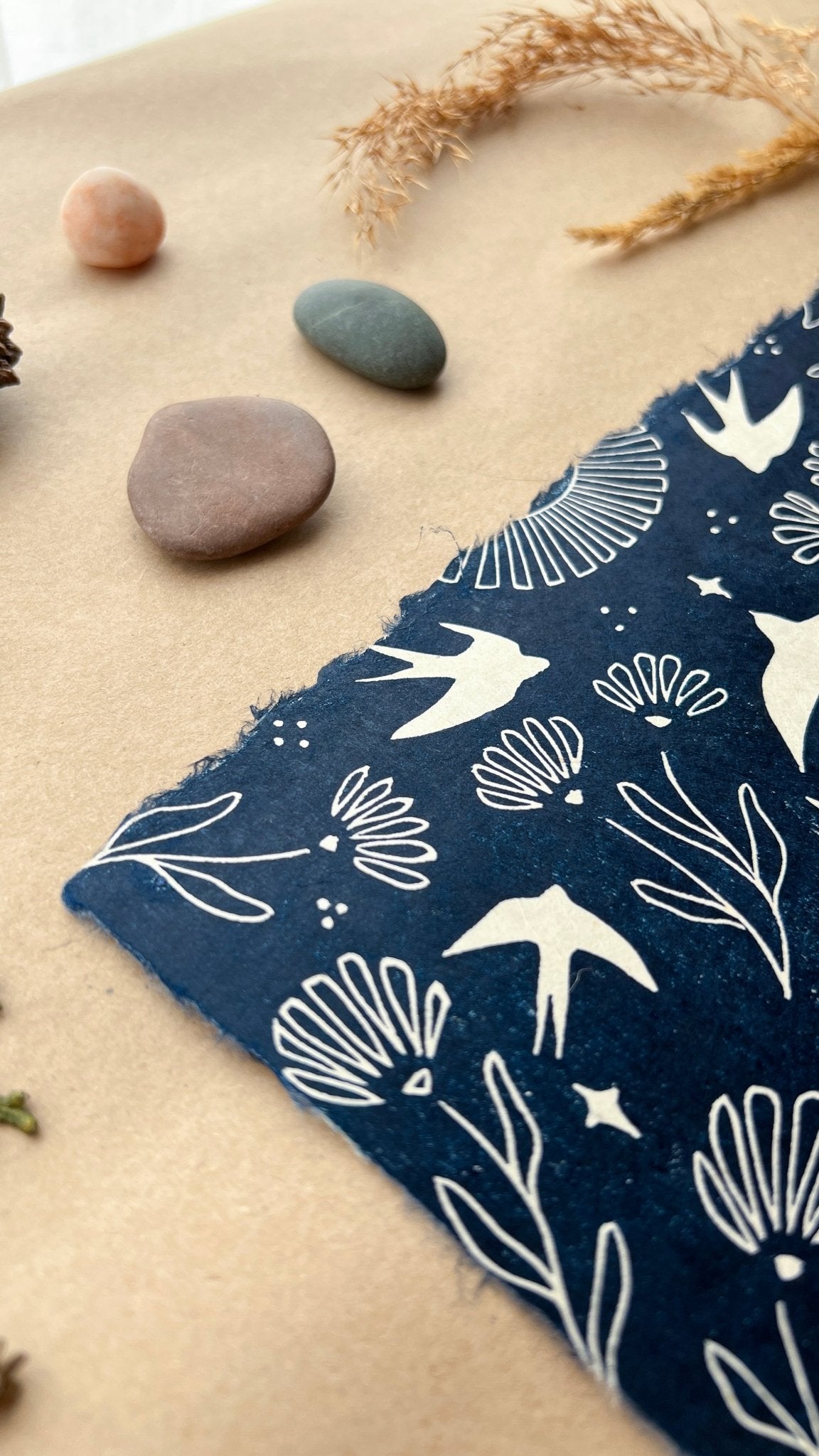 Schwalben & Ringelblumen Linoldruck - art.from.ilkas.heart