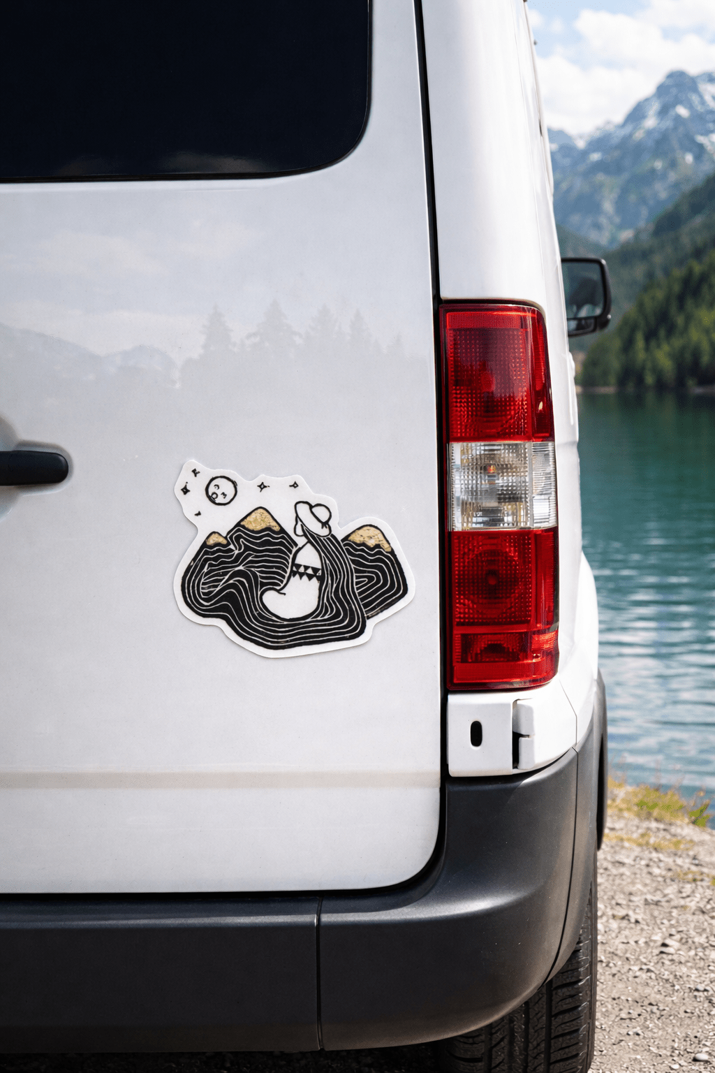 Mutter der Berge - Großer Autoaufkleber - art.from.ilkas.heart