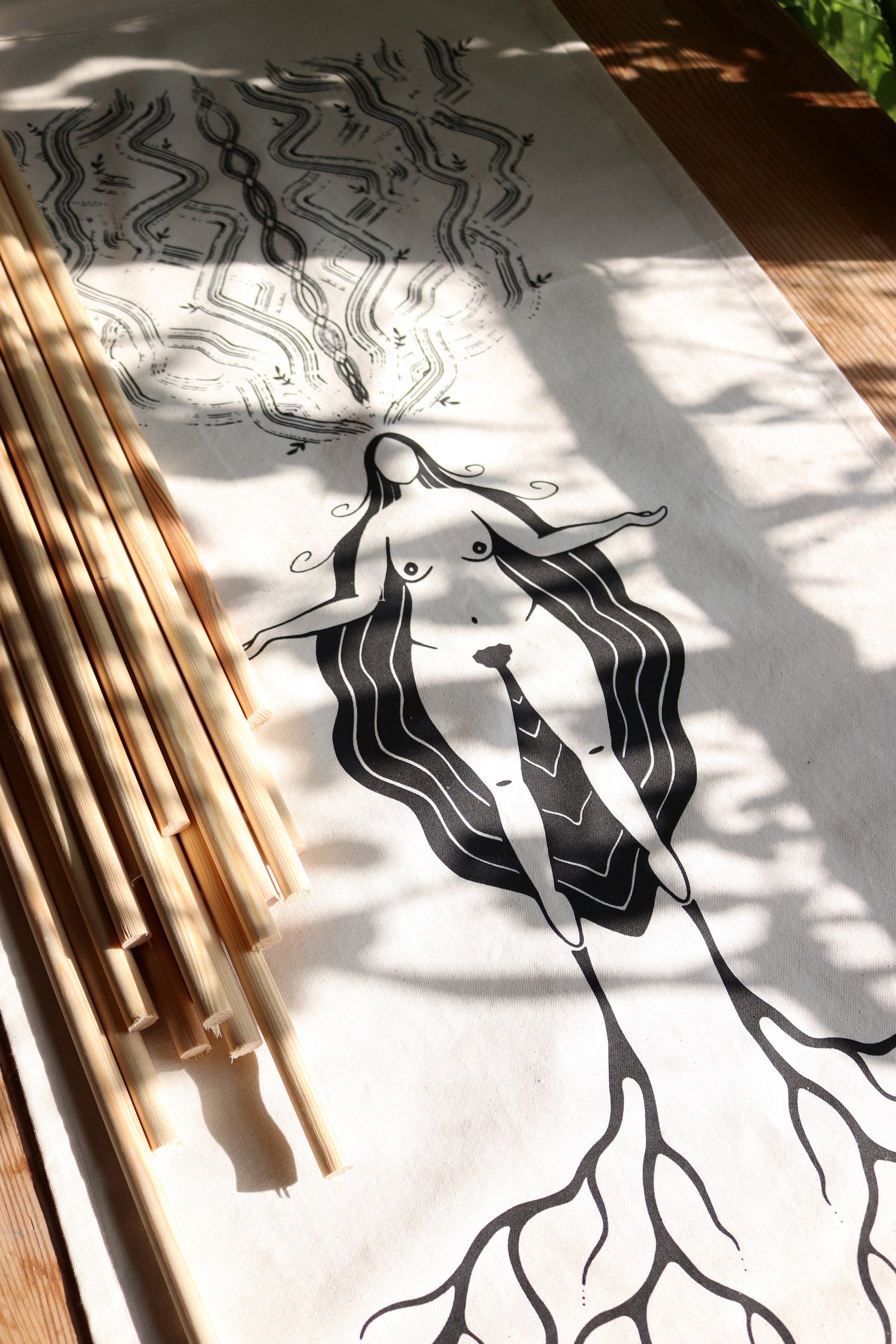 Connected Goddess Wandbehang - art.from.ilkas.heart  