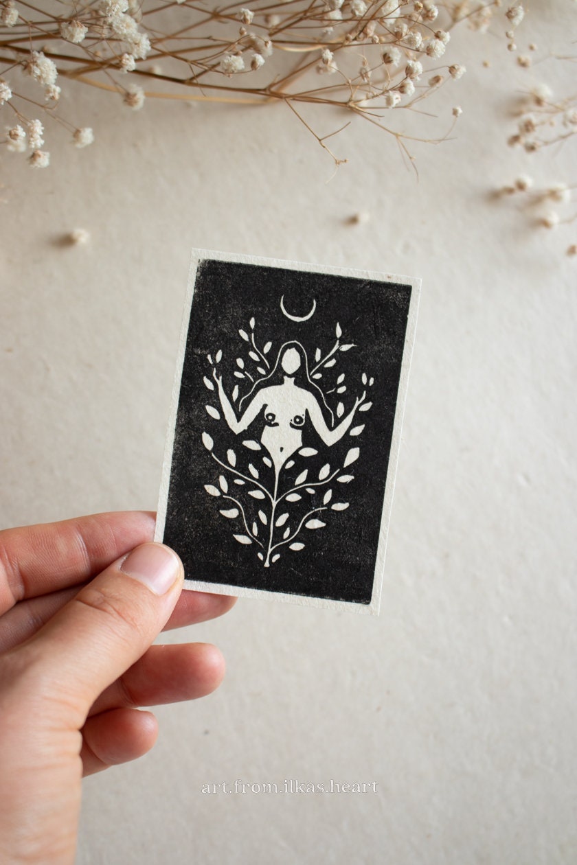 Growing Goddess Linoldruck - art.from.ilkas.heart  