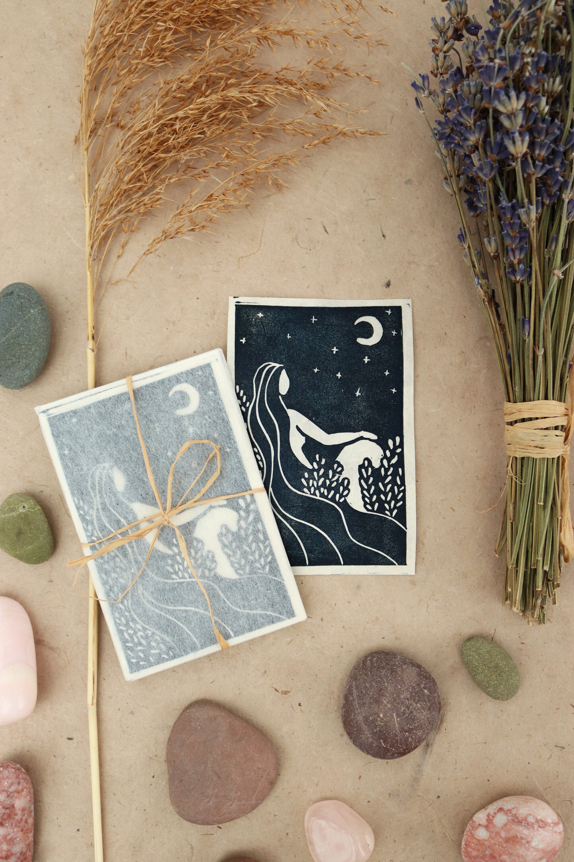 The moonshine goddess Mini Linoldruck - art.from.ilkas.heart  