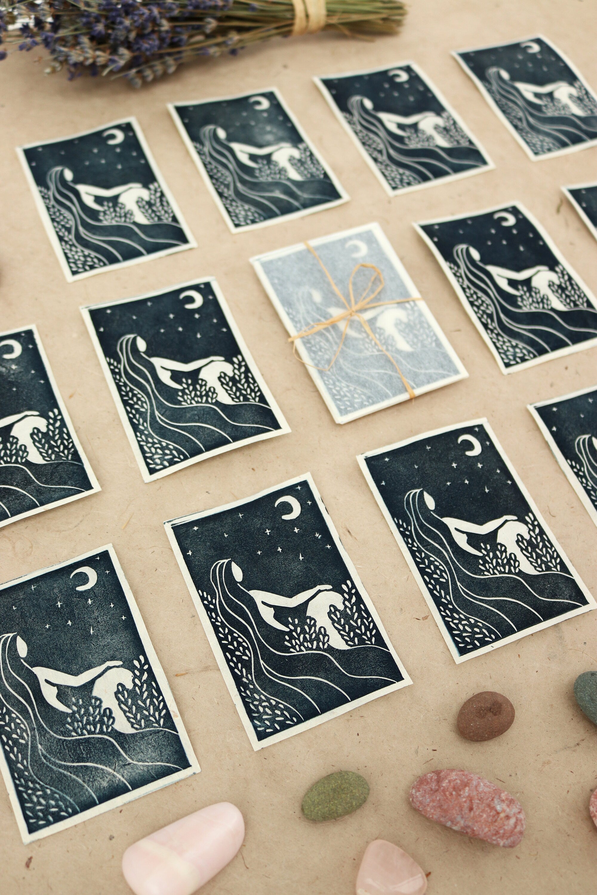 The moonshine goddess Mini Linoldruck - art.from.ilkas.heart  