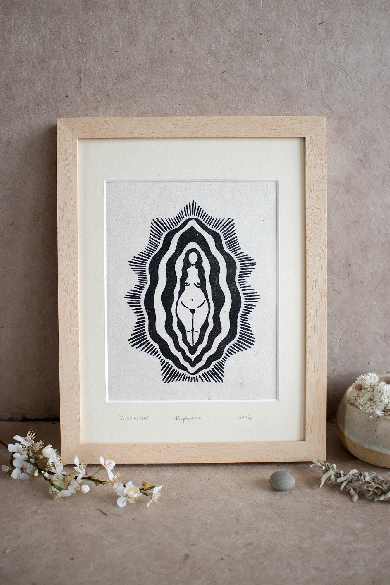Vulva Goddess Linoldruck - art.from.ilkas.heart  