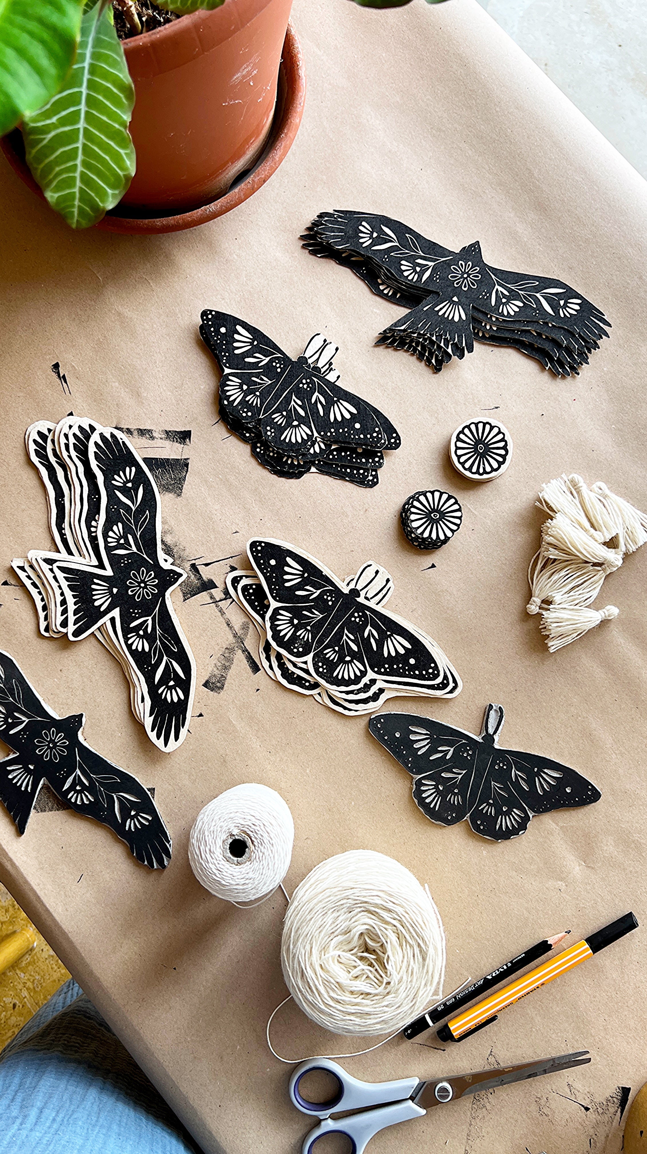 Verbundenheit - DIY Papiermobile Bastelanleitung - art.from.ilkas.heart